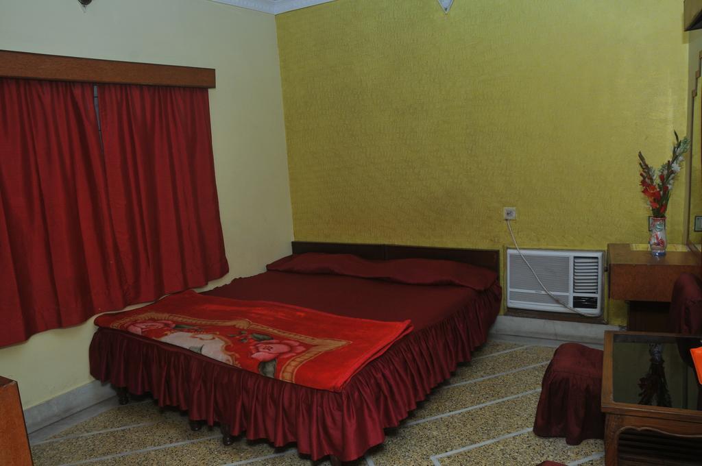 New Hotel White Palace Καλκούτα Εξωτερικό φωτογραφία