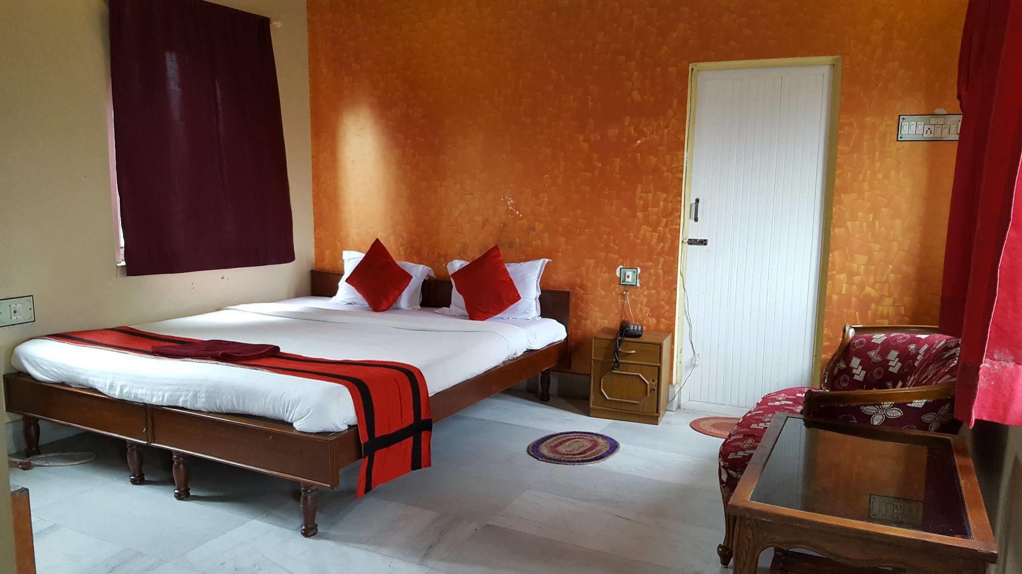 New Hotel White Palace Καλκούτα Εξωτερικό φωτογραφία