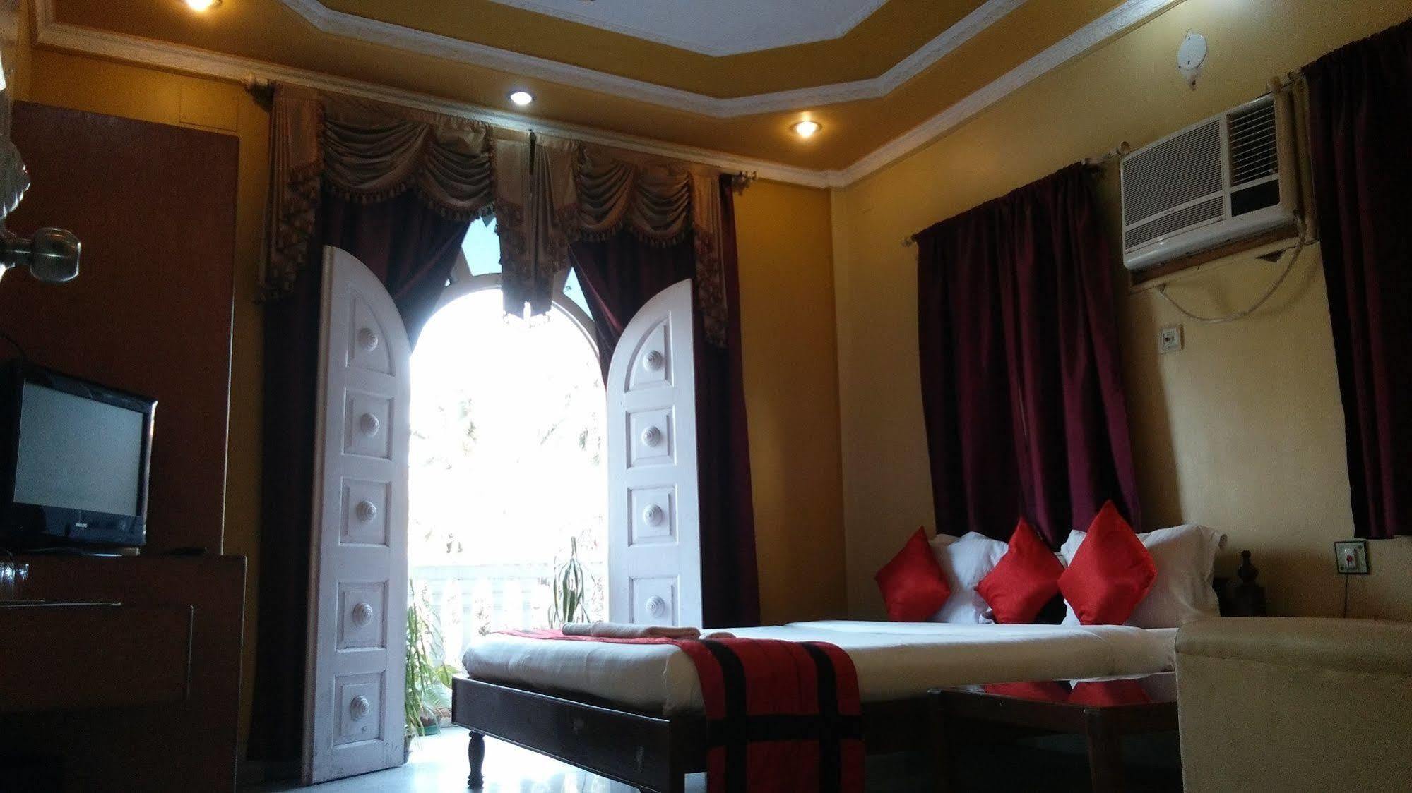 New Hotel White Palace Καλκούτα Εξωτερικό φωτογραφία