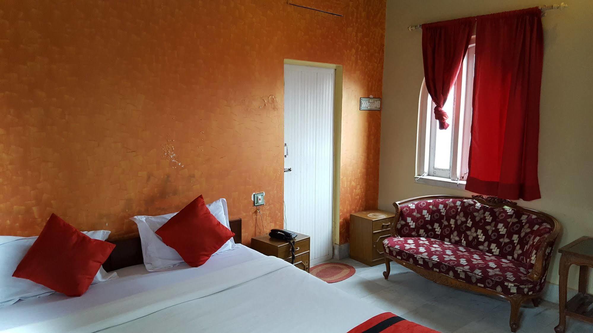 New Hotel White Palace Καλκούτα Εξωτερικό φωτογραφία
